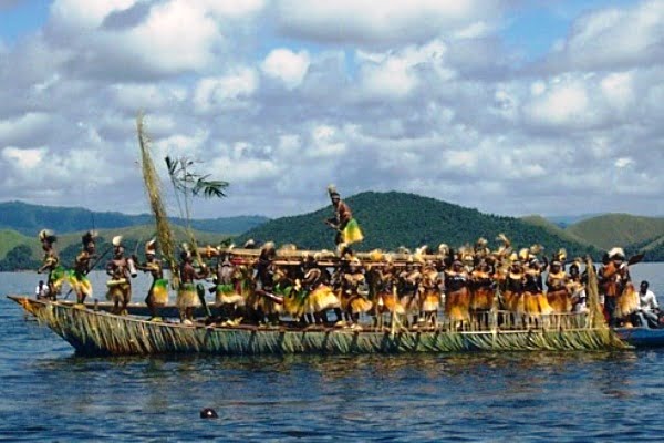 Festival Budaya Danau Sentani 2013 Hadirkan Ragam Seni Budaya Papua.