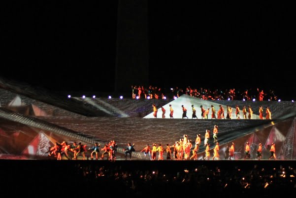 Ariah, Balada Gadis Betawi di Panggung Megah Monas