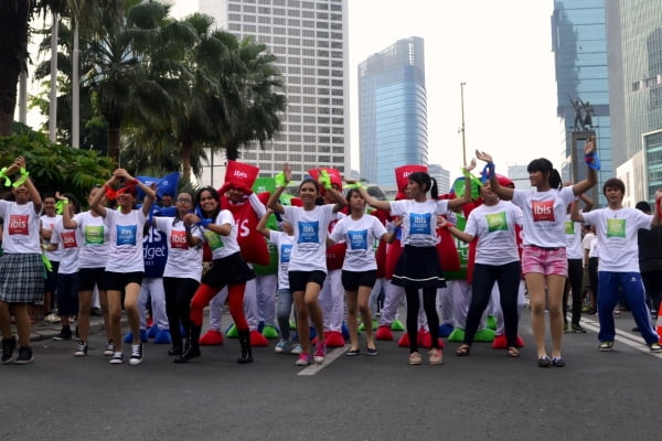 Keluarga Besar Hotel Ibis Serentak Turun ke Jalan di 7 Kota di Indonesia