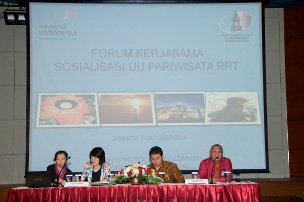 Kemparekraf Sosialisasikan UU Pariwisata Tiongkok