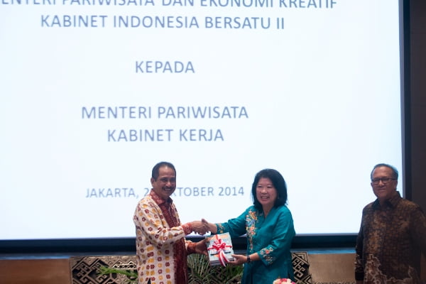 Sertijab Kementrian Pariwisata Kabinet Kerja Berjalan Khidmat