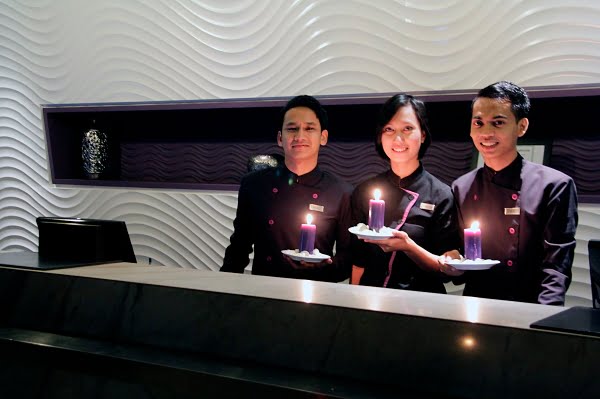 Hotel Aston Primera Pasteur Lakukan Aksi Earth Hour