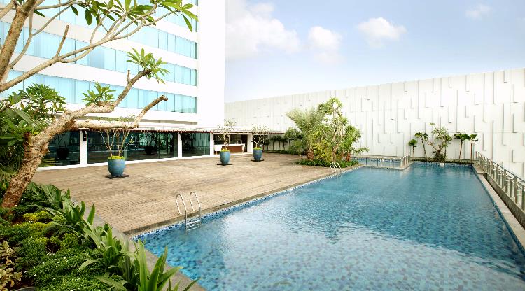 Holiday Inn Jakarta Kemayoran Berkonsep Green Building