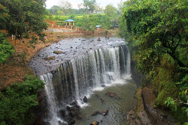 Pesona Air Terjun Temam, Niagara Kecil di Sumatera Selatan