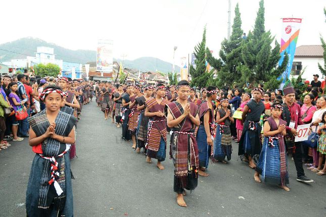 Karnaval Kemerdekaan Pesona Danau Toba 2016 Tampilkan Seni Budaya Sumatera Utara dan Nusantara