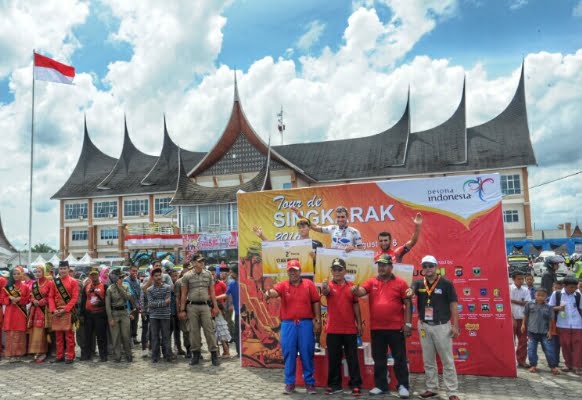 Pembalap Spanyol Juarai Etape 3 TdS di Kabupaten Pasaman Barat