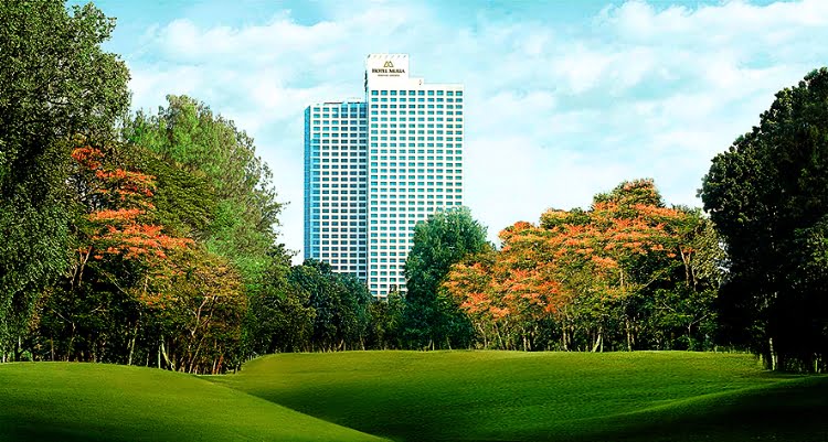 Sepanjang Oktober, Hotel Mulia Jakarta dan Bali Bernuansa Pink