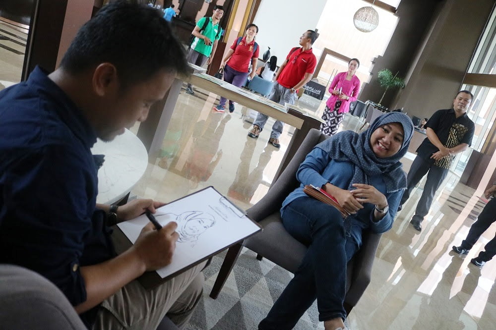 Sketsa Para Kartini Masa Kini di Aston Sentul