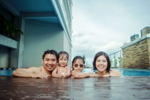 Family at Pool HfX