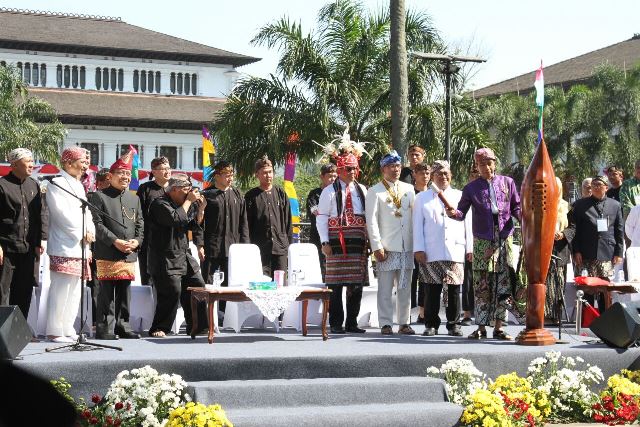 Bandung Meriah di Karnaval Pesona Kemerdekaan 2017