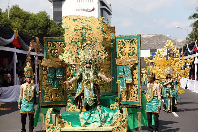 Jember Fashion Carnaval 2017 Kembali Digelar Untuk Ke-16 Kalinya.