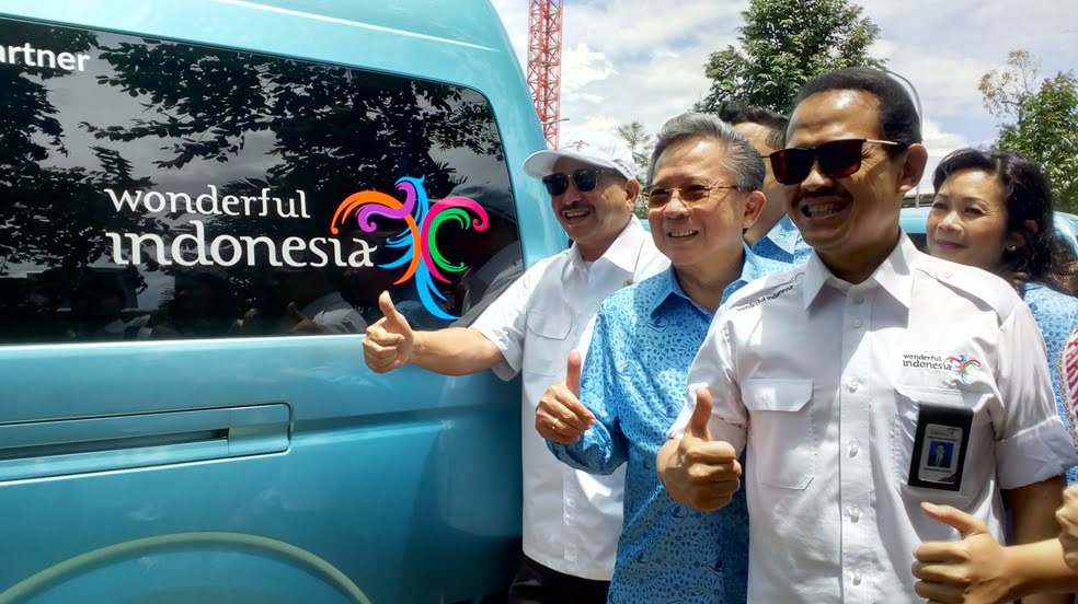 Kemenpar dan Blue Bird Lakukan Kerjasama Dukung Visit Wonderful Indonesia (ViWi) 2018