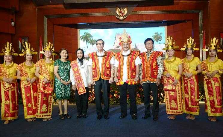 Nias Luncurkan Festival Ya’ohowu dan Kejuaraan Surfing Internasional 2018