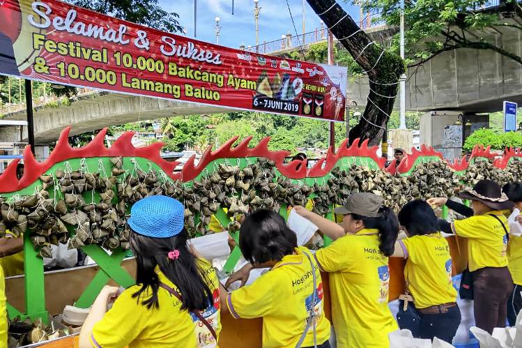 Festival Bakcang dan Lamang Baluo Satukan Kuliner Tionghoa dan Minang