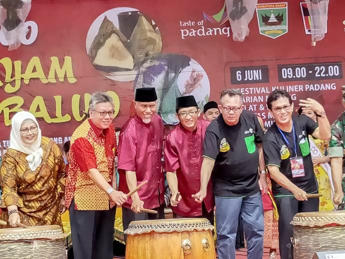 Festival Bakcang dan Lamang Baluo Satukan Kuliner Tionghoa dan Minang 3 bakcanglamang2