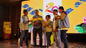 (Ki-ka) Niko Kurniawan Bonggowarsito - Direktur Penjualan, Servis & Distribusi Adira Finance, Hafid Hadeli - Direktur Utama Adira Finance, Swandajani Gunadi – Direktur Marketing & SDM Adira Finance, I Dewa Made Susila – Direktur Keuangan Adira Finance, Harry Latif - Chief of Portofolio Adira Finance, dalam acara Konferensi Pers Hut Adira Ke-29 di Pullman Hotel Thamrin