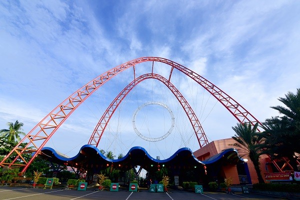 TAMAN IMPIAN JAYA ANCOL TUTUP SEMENTARA