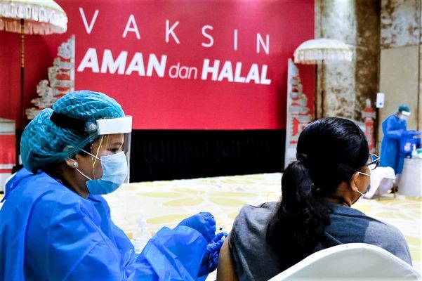 Kemenparekraf Canangkan Program Wisata Vaksin di Bali
