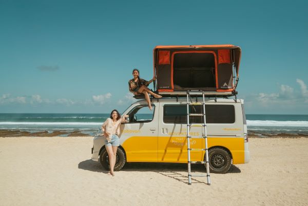 Nikmati Liburan Ala Luar Negeri  dengan Campervan di Indonesia