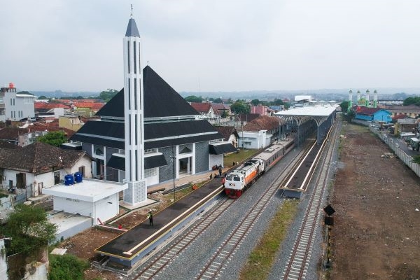 KAI Siap Buka Jalur Kereta Jakarta – Garut