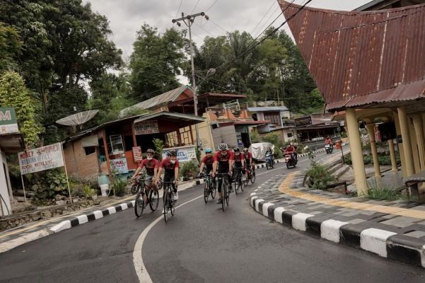 Selain F1 Boat Race, Sandiaga Uno Juga Gagas Tour de Danau Toba