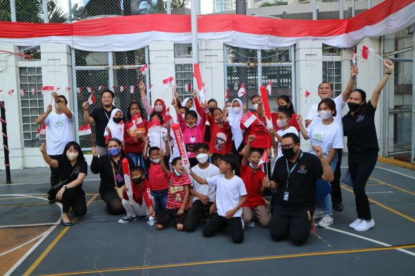 Somerset Grand Citra Berbagi Kemeriahan Kemerdekaan Bersama Anak-anak  Yayasan ISCO