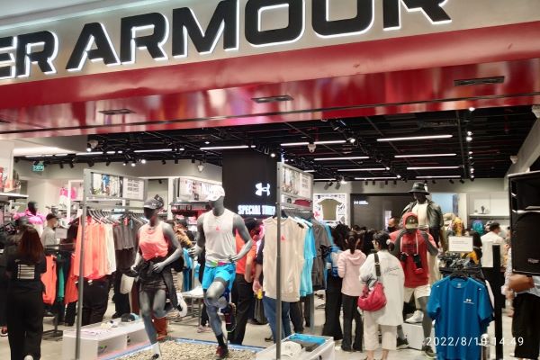 Under armour 2025 indonesia store