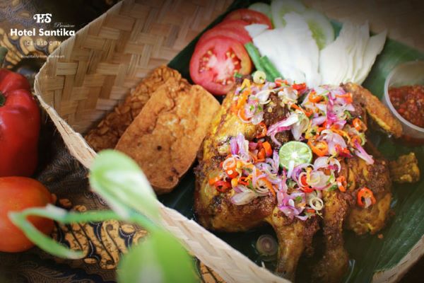 Hotel Santika Premiere ICE-BSD City Hadirkan  Ayam  Cita Rasa Nusantara