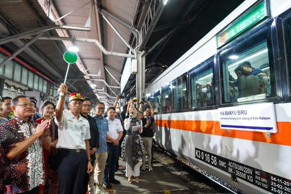 KAI Luncurkan 5 KA Baru untuk Jurusan Jakarta, Semarang, Solo, Surabaya dan Jember