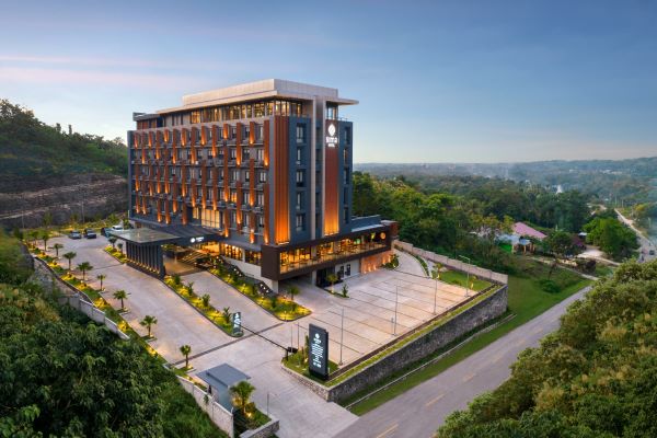 SES Hospitality Hadirkan Hotel Bintang Empat Pertama di Tambolaka