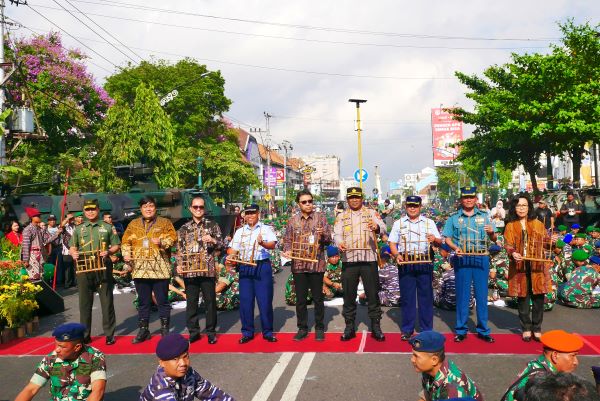 Accor rayakan Hari Batik Nasional di Yogyakarta Bersama Kemenparekraf dan TNI