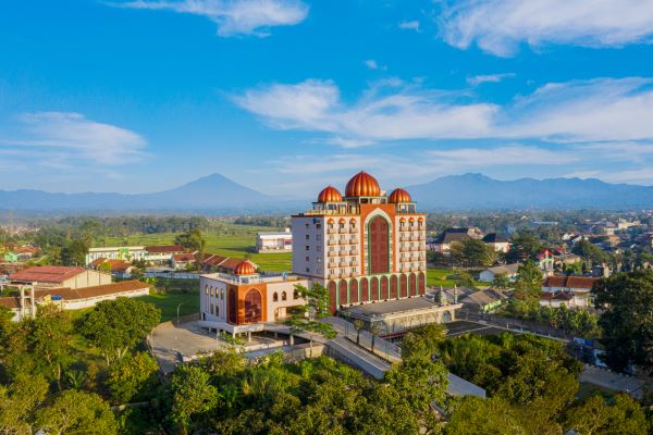 Best Western Operasikan Hotel Alhambra Hotel Berbintang Empat di Tasikmalaya