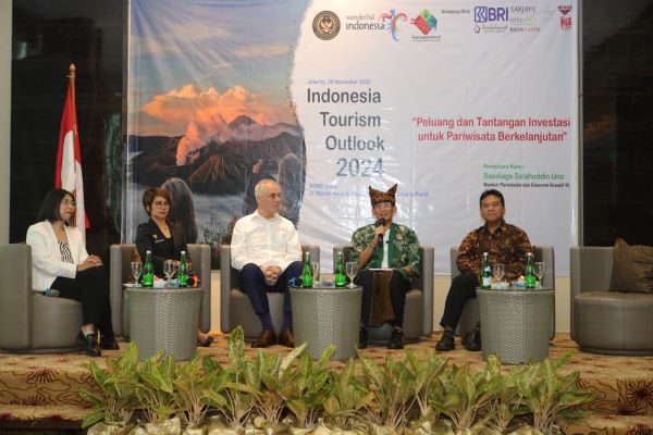 Menilik Peluang dan Tantangan Pariwisata Indonesia 2024 Lewat Indonesia Tourism Outlook Forwaparekraf