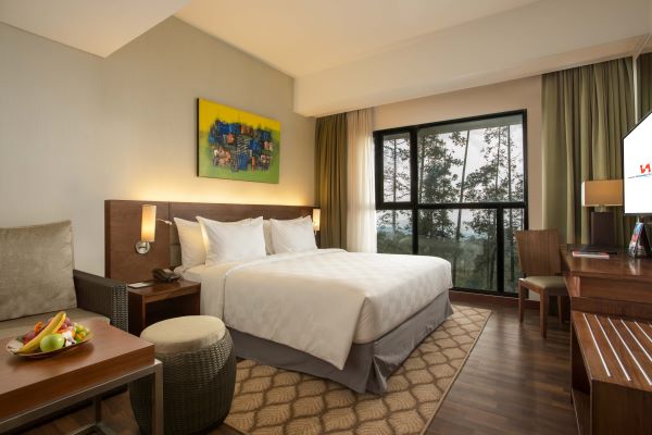 DAGOCHELLA, PAKET NATAL DAN TAHUN BARU SWISS-BELRESORT DAGO HERITAGE