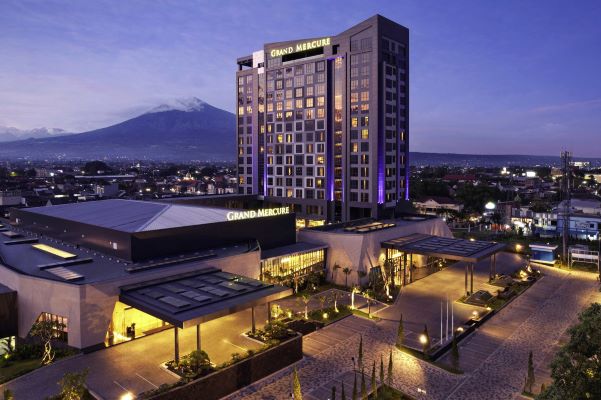 GRAND MERCURE MALANG SIAP RAYAKAN PERAYAAN TAHUN BARU DI BALLROOM DAN SKYLOUNGE