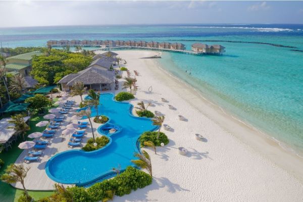 Maldives Menyambut  Wisatawan Pertama Tahun 2024.