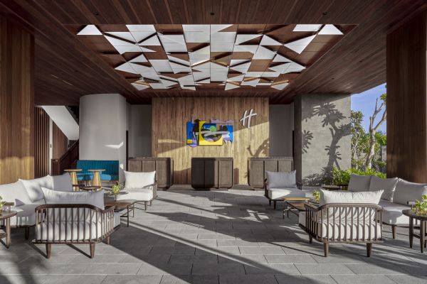 IHG Hotels & Resorts Persembahkan Hotel-hotel Terbaru di Seluruh Indonesia 7 Holiday Inn Resort Bali Canggu Lobby Overview