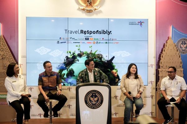 Kemenparekraf Luncurkan “Wonderful Indonesia Co-Branding School Break 2024”