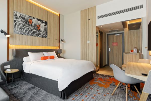 THE ASCOTT LIMITED - INDONESIA SIAP EKSPANSI BISNIS DI LIMA KOTA, PROMO BOOKING 4 MALAM BAYAR 3 MALAM 3 Harris Hotel Room