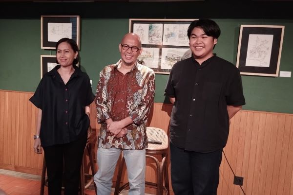 ARTSPACE ARTOTEL CASA KUNINGAN PERSEMBAHKAN PAMERAN SENI URBAN SKETCHING 4 WhatsApp Image 2024 06 27 at 10.57.56