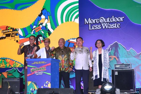 Ribuan Pengunjung Serbu Diskon Perlengkapan Petualangan di INDOFEST 2024
