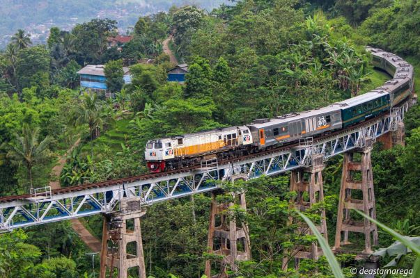  Coba Naik KLB, Perjalanan  Naik Kereta Secara Ekslusif