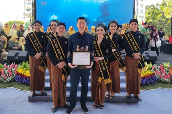 Taman Safari Prigen Raih Penghargaan Program Breeding Terbaik 2024 Dari Kementerian LHK