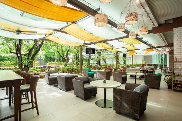 Jade Lounge & Terrace Swiss-Belresidences Kalibata - Oase Hijau untuk Meeting dan Hangout di Selatan Jakarta 3 Jade Lounge Terrace pic