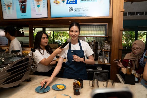 Djournal Coffee Perkenalkan Identitas Baru,  Tunjuk Laura Basuki sebagai CEO Baru