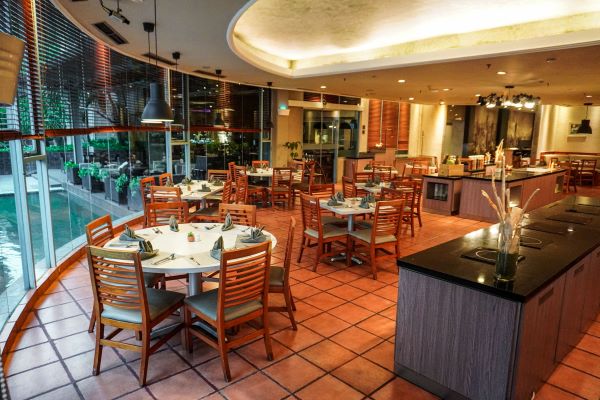 RAYAKAN NATAL DAN TAHUN BARU DI HOTEL KIMAYA SLIPI JAKARTA BY HARRIS