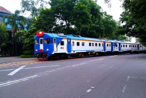 Jelajahi Wisata di  Solo – Wonogiri dengan KA Batara Kresna