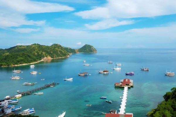 Kemenpar Gelar “Gerakan Wisata Bersih” di Labuan Bajo