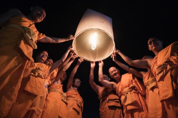 Berbagai Kegiatan Wisata Sambil Merayakan Waisak di Sekitar Borobudur 5 lampion borobudur3