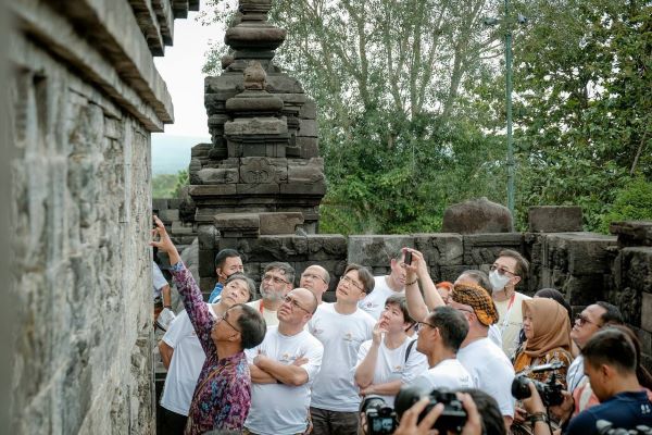 Berbagai Kegiatan Wisata Sambil Merayakan Waisak di Sekitar Borobudur 3 lampion borobudur4